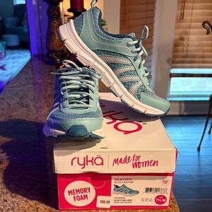 Ryka women’s memory foam athletic trainers